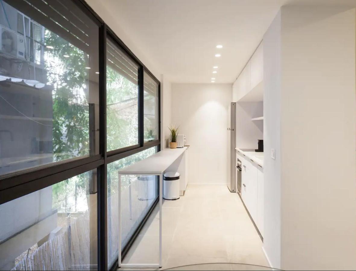Renovated Large 3Rm Apartment 5 Min From The Beach テル・アビブ エクステリア 写真