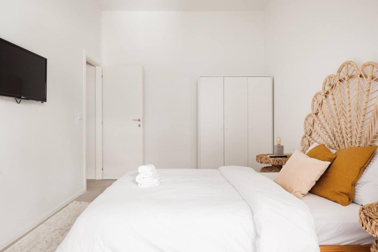 Renovated Large 3Rm Apartment 5 Min From The Beach テル・アビブ エクステリア 写真